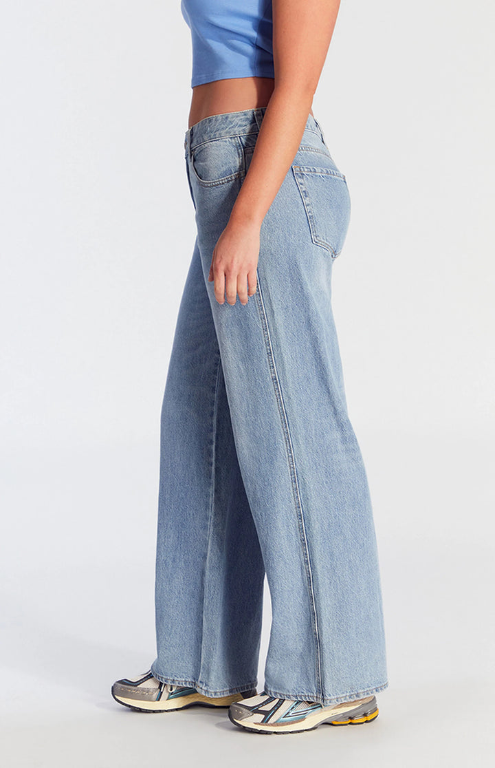 Astrid Low Rise Baggy Jeans
